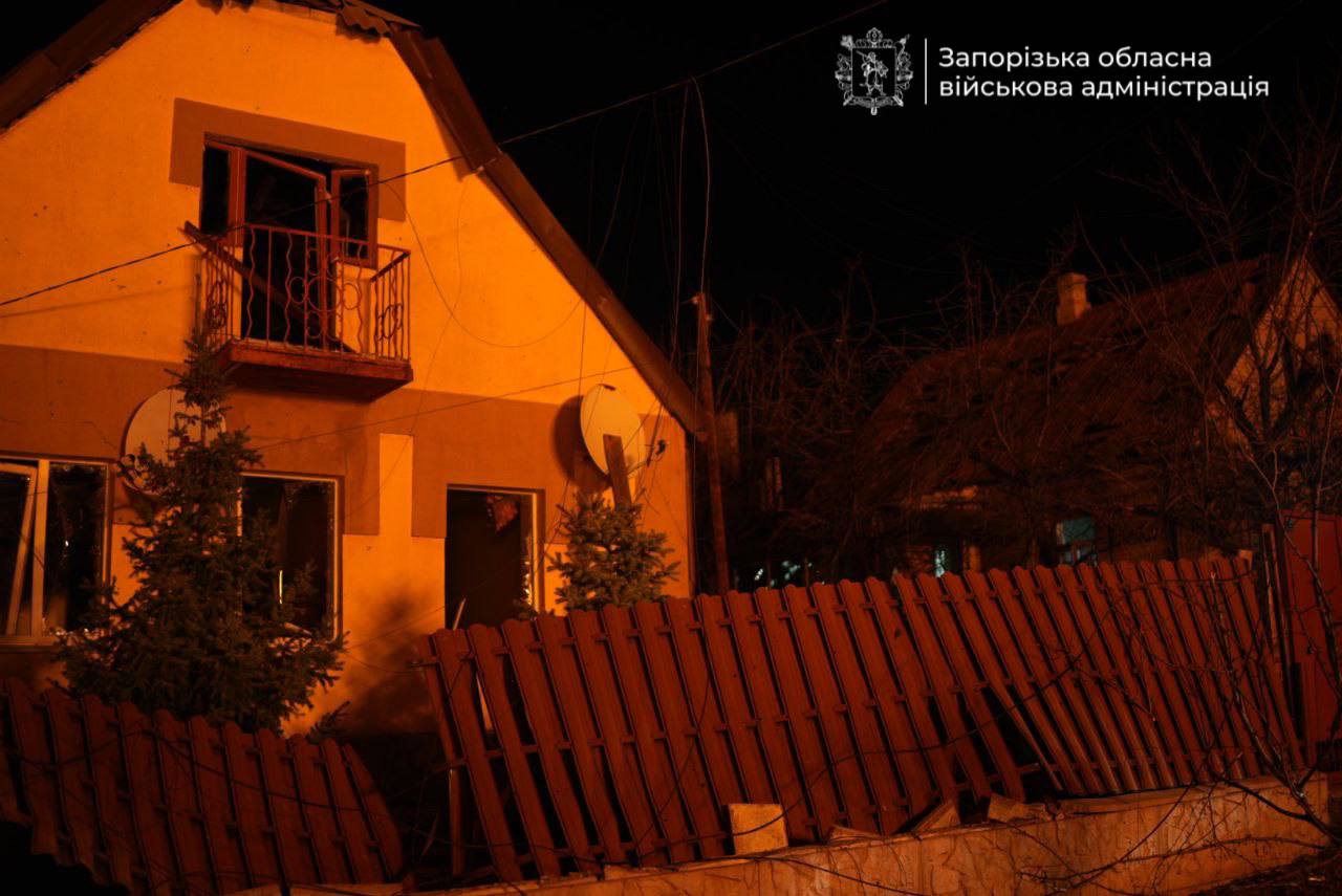 Russia heavily strikes Ukraine's Zaporizhzhia: Residential buildings on fire, casualties reported